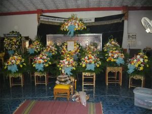 บริการจัดดอกไม้หน้าศพ สุริยาหีบศพมีบริการรับจัดงานศพ จัดดอกไม้หน้าศพ