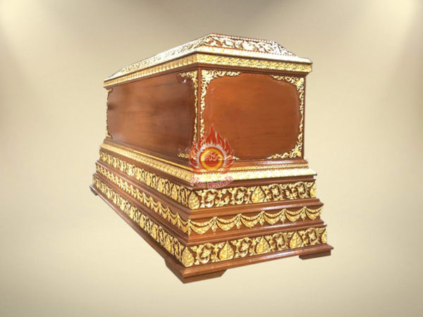 โลงศพหรือหีบศพทำจากไม้สัก แบบทรงธรรม แกะลายและปิดทอง